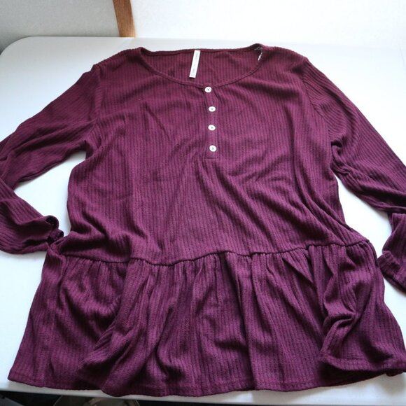 NEW   Nordstrom Forgotten Grace Button Front Garnet Peplum Sweater 1X - Picture 1 of 7
